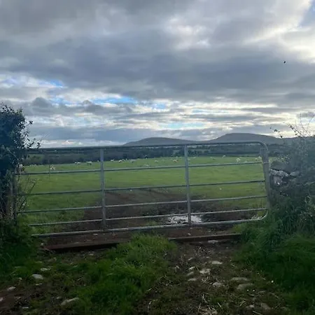 House In The Burren Clare * Skaghard