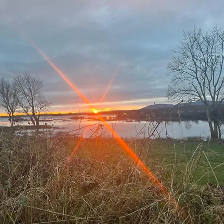 House In The Burren Clare Casa de Férias Droíchead an Chláir